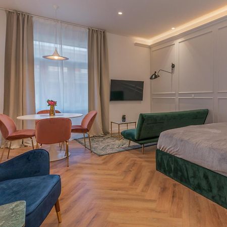 Grand Apartments ซาเกร็บ ภายนอก รูปภาพ