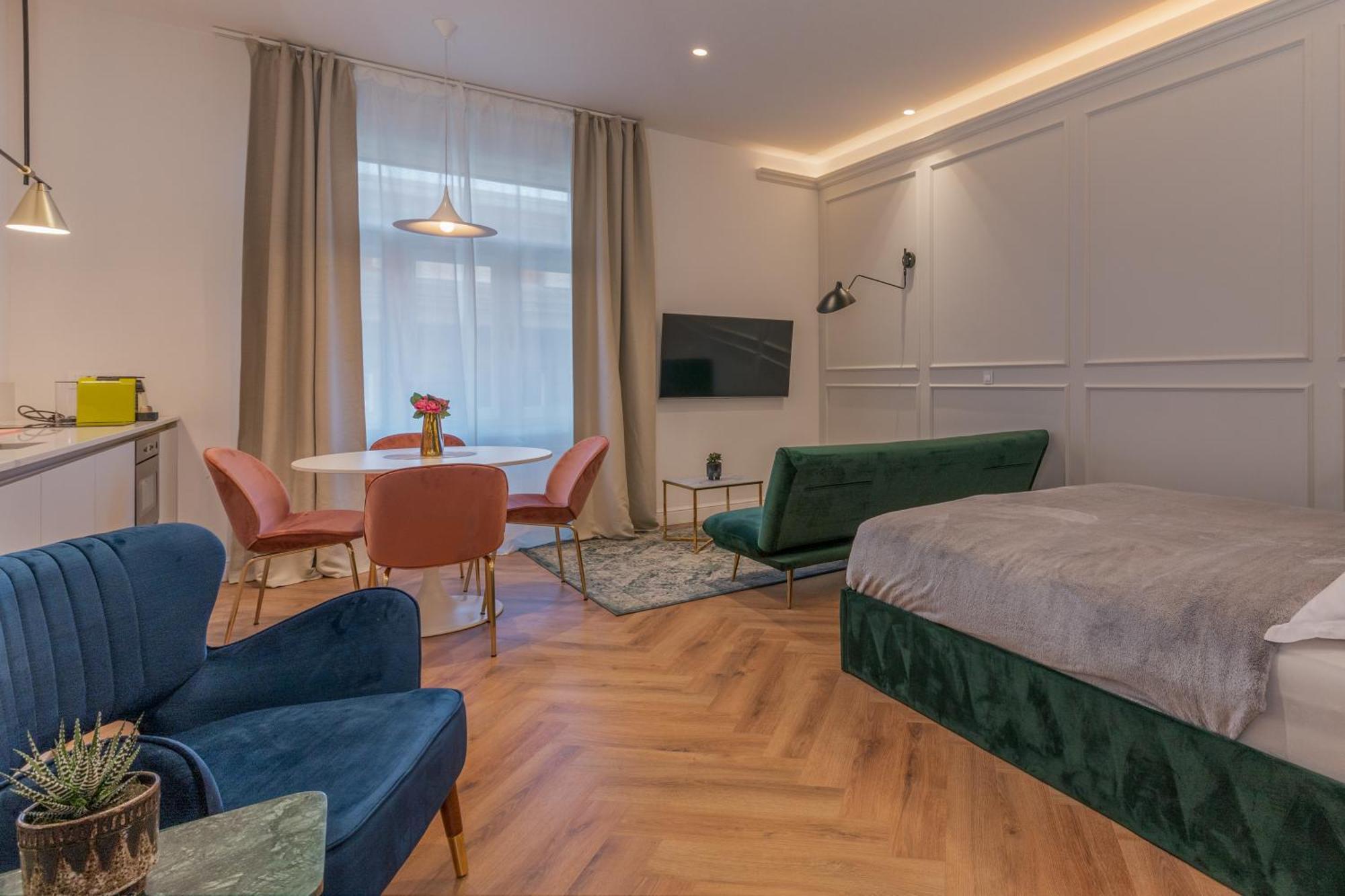 Grand Apartments ซาเกร็บ ภายนอก รูปภาพ